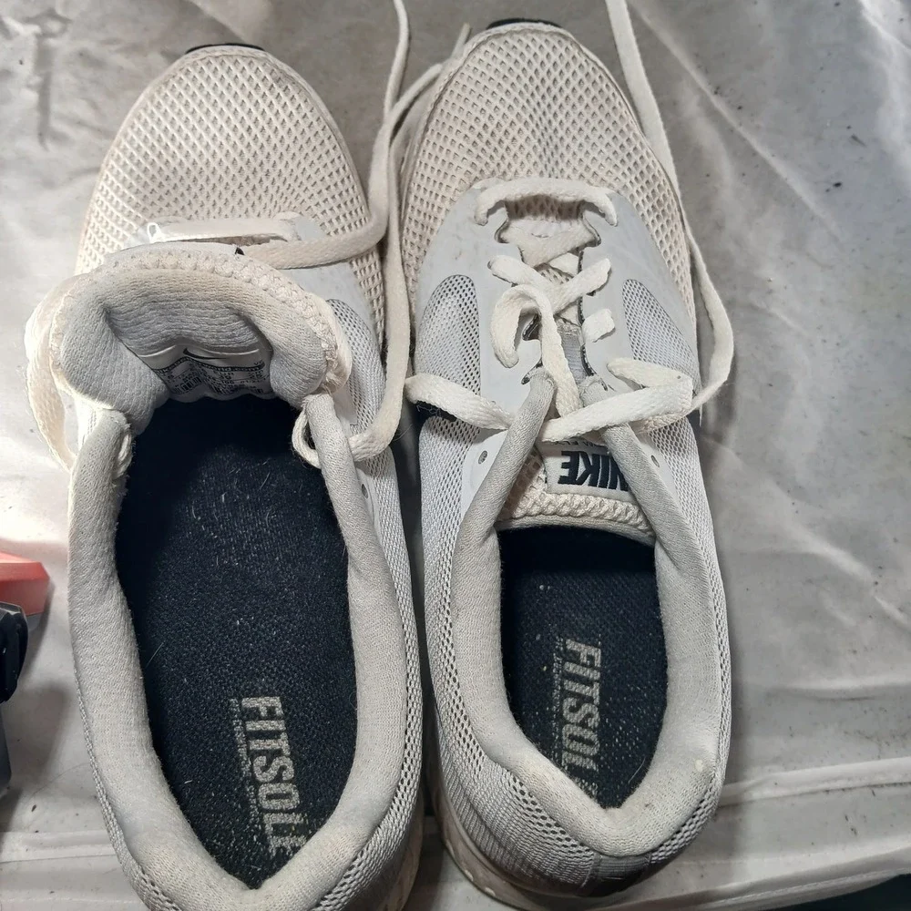 Nike Zoom Fly White Grey Black Running‎ Shoes 652829-100 Mens 8 Womens 9.5